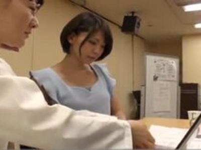 {人妻\電マ}『またイッちゃうッ…』身動きできない状態で高速回転のおもちゃからの膣内射精H！今すぐ見るべきエロ映像