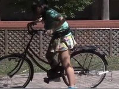 『洩れちゃう～』超スケベなエロエロ自転車で何度もイキまくりのボイン女の子！お気にのビデオ