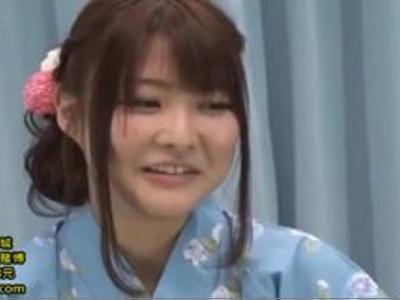 『外から見えちゃうよ…』浴衣姿の激カワ美美少女の野球拳して脱がせてH！興奮必須の体