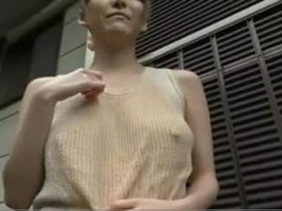 {人妻\主婦}『スケスケ乳首』ニット姿の奥様の自宅にお邪魔して不倫H！シコシコ必須の映像
