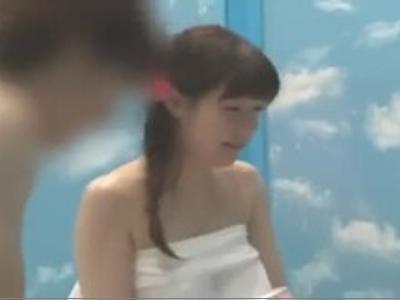 {女子大生\エロ動画}『エッチしちゃう？』男友達と混浴風呂企画でそのままH！体型最高な美女