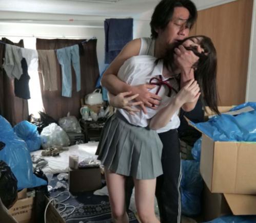 花狩まい　異臭中年おやじにレイプ【1】58発で孕まされた制服女子の末路…射精するたびに加速するジジイの異常性癖暴発…