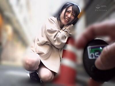 堀北わん　露出変態散歩調教【1】遠隔ローターを使い羞恥プレイ！身長150cmでありながら醸し出す色気と気迫ありエロシーン