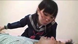 唾吐き少女