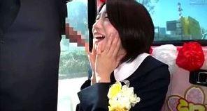 【マジックミラー号】数分前まで女子高生だった女の子が昼間からチンコハメまくってるよ