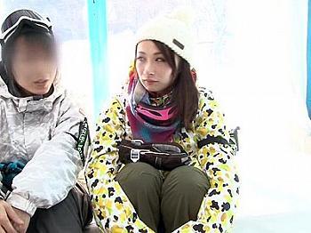 【マジックミラー号】スキーをしに来ていた彼氏持ちの女の子と浮気セックスして寝取っちゃいましたw