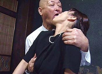 【ヘンリー塚本】美熟女さんが中年男のベロチューからの激しいセックスでメロメロになっちゃう