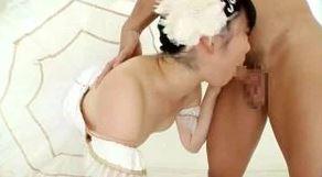 【御園さよ】現役の女子大生さんがなんとAVの撮影中のバージンを奪われてしまいます