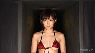 【紗倉まな】どんどん床から出てくるチンポから、まなちゃんが笑顔で手コキしたりフェラチオでザーメンを搾り取るwww