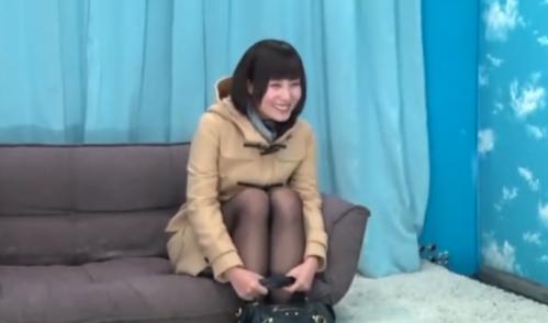 【MM号】彼氏持ちの素人女子さんに、マジックミラー号の中で童貞男の初めての相手をしてもらいました