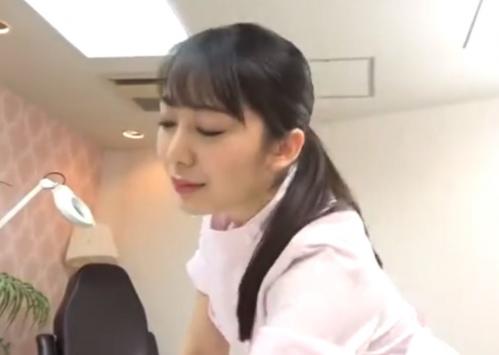 【弥生みずき】エステティシャンのお姉さんがチンポと身体を揉み解して気持ちよくしちゃいます