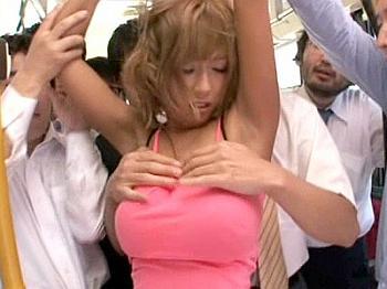 【企画】バスの中で汗だく状態の黒ギャルさんが、痴漢されてそのままセックスしちゃってますw