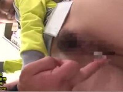 «美乳|エロ動画»巨乳なスポーツインストラクターをレイプ！手マンされて愛液糸引きまくりのエロ娘！発射どころ豊富なR18映像