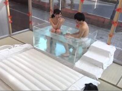 «マジックミラー|企画»友達同士で混浴温泉！興奮しちゃってチンポ挿入してピストンエッチ！驚愕の神ビデオ