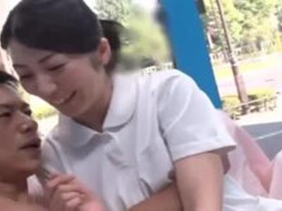 «マジックミラー|素人»可愛い看護師さんをナンパしてお悩み相談！心優しい女の子に生挿入して種付け！体型最高な美女