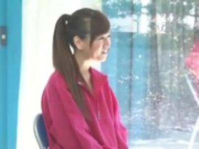 «見えてないよね??|大学生»「出ちゃう～」激カワ大学生にセクハラマッサージしてエッチ！男性におすすめのスケベ映像