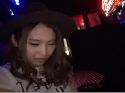 «巨乳|ドキュメンタリー»巨乳な爆裂ボディのテキーラガールと店内で公開エッチ！Tバックス姿の激エロ娘！魅力的な女の子
