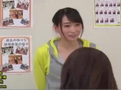 «羞恥|スポーツ»ボインなスポーツインストラクターを乱暴！手マンされてマン汁糸引きまくりのエロ娘！ギンギン確実