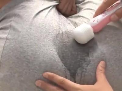 «外見える!?|マンスジ»ワンピ姿の人妻をノーパンブラ無しにして変態局部マッサージ！女性が見てもいいR18動画