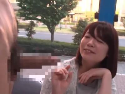 «人妻|エロ動画»豊満ボディの子持ちのママにデカチン挿入して裏切り生出し性行為！最高な作品