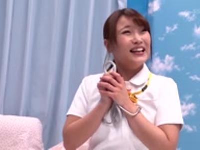 «外見える!?|ナース»【エロエロカー】休憩中の看護師が童貞君のオナニーのお手伝い！何度も見たくなる性処理動画