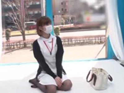 «外見える!?|ナース»【激エロカー】看護師さんに絶倫チンポを見てもらってそのままH！体型が素晴らしい女の子