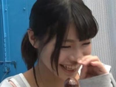 «見えてないよね??|女子大生»【エロエロカー】女子寮に住む性欲ムンムンなJDがチンポで大発情！右手が止まらないエロ映像