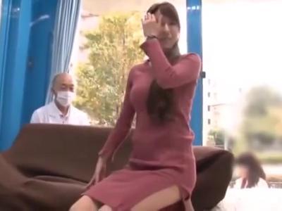 «ムンムンカー|企画»【ムンムンカー】乳首の色が気になる人妻にクリーム塗り込みスケベエステ！即抜け注意な18禁動画