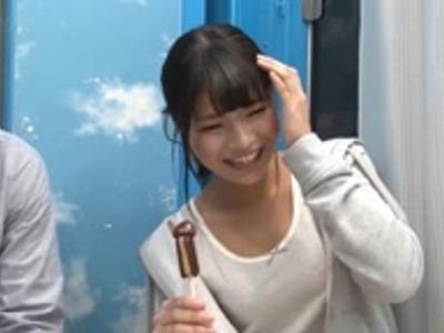 «外見える!?|素人»【エロエロカー】女子寮に住む性欲ムンムンなJDが男性器で大興奮！男性におすすめのR18動画