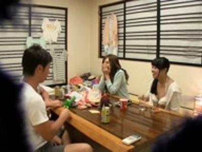 «巨乳|美乳»ナンパした水着美女たちとツイスターゲーム！水着を脱がせて激ピストンエッチ！即抜け注意なスケベ映像