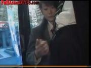 【JK逆痴漢】M男悶絶！バスの車内で乗客のチンポを手コキする制服痴女JK
