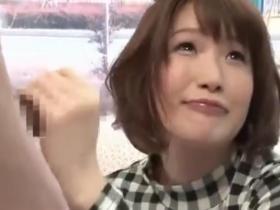 【マジックミラー号】小湊菜々　激カワで天使のように優しい女の子がチンポを見るだけのはずが筆おろししてくれた