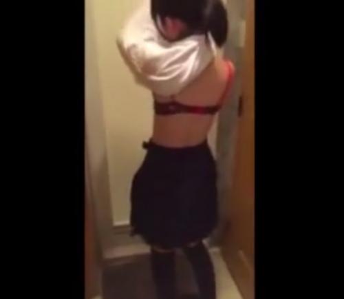 ≪個人撮影≫JKとホテルでエロい事を盗撮した素人映像！スマホ撮影がなんとも生々しい…
