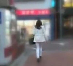 【粘着尾行】ストーカー気質の隣人に不倫を盗撮された美人若妻はそのあと脅されて・・・