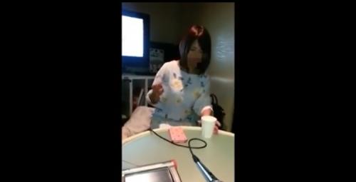 【個人撮影】カラオケボックスでナンパした美女と盛り上がり！その勢いでフェラ抜きしてもらうことにw