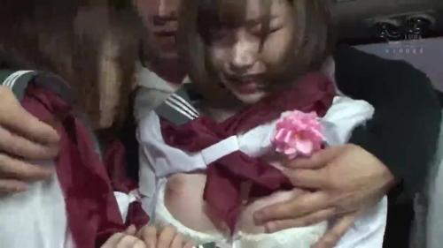【深田えいみ×痴漢】美少女JK２人組はバスの中で痴漢師たちに豊満な巨乳やお尻を揉まれレイプ並みに激しく犯される…