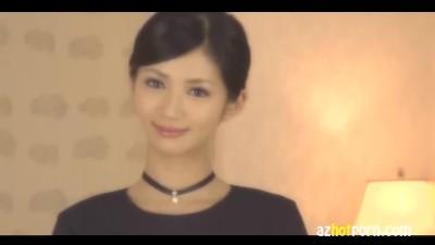 【モッコリ】高級エステで施術してくれるお姉さんが美人すぎて股間が大変にコトに♥