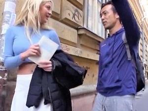 【ロシア】「一人ダトアブナイ！僕ガオッテクヨ♡」片言英語で爆乳の白い妖精をゲット！喰いつきイイからノリで膣内射精！！