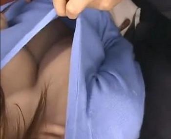 【生々しい】爆乳なお姉さんが電車にのってたんで痴漢しておっぱい揉みまくってやった
