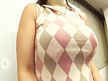 【巨乳フェチ向け】社内で噂のOLさんのコノ爆弾おっぱいをとにかく揉みまくって感じさせちゃうフェチ動画♡