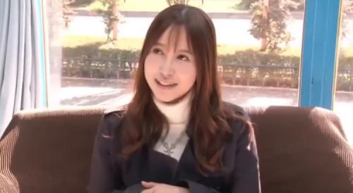 【マジックミラー号】おっとりとした爆乳セレブ人妻をナンパ！脱いで始まれば全開にお股開く淫乱にw