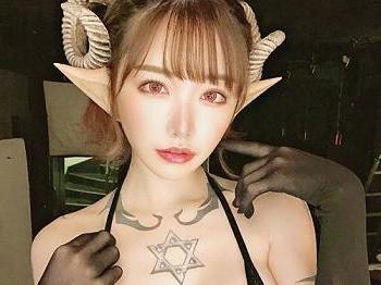 ≪膣内射精≫性欲モンスター・サキュバス深田えいみ現る！耳元で囁く誘惑淫語で脳内トランス状態のまま何度もナマ中出し連発！！