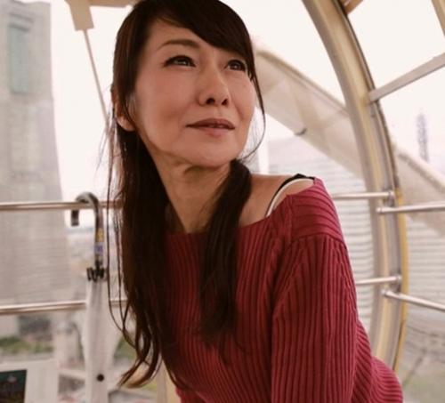 【孫２人】54歳でお孫さんが２人もいる麻生さん「２度目の青春」を迎えたくて決意のＡＶデビュー・・・♥