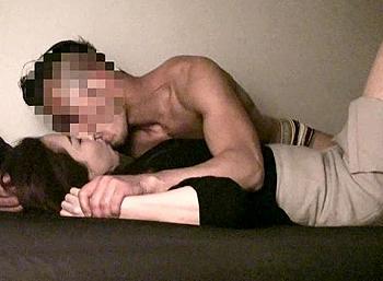 【盗撮】居酒屋で一人酒を楽しむ美人奥様を勝手に相席ナンパ！部屋へ連れ込み酔いどれマンコと即ハメ寝取りセックス！