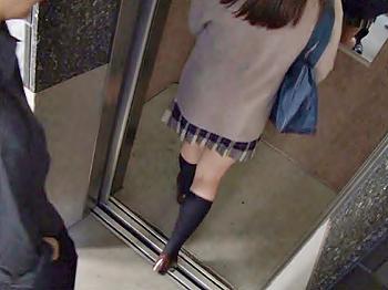 閲覧注意！！ぎゃぁぁぁぁ~~中ダメぇ…ミニスカＪＫを付け狙う超ヤバイやつが帰宅直後を悲鳴も無視して中出ししちまったwww