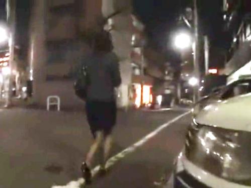【レイプ】絶対的に勃起案件‼『今だなﾆﾔﾆﾔ』夜道を歩くOLが変態男の餌食に‼強姦被害に