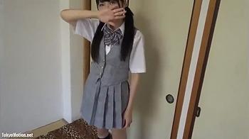 【個人流出】童顔JKの円光動画が流出！！子宮の奥の奥で中出しし、妊娠確定の衝撃映像！！