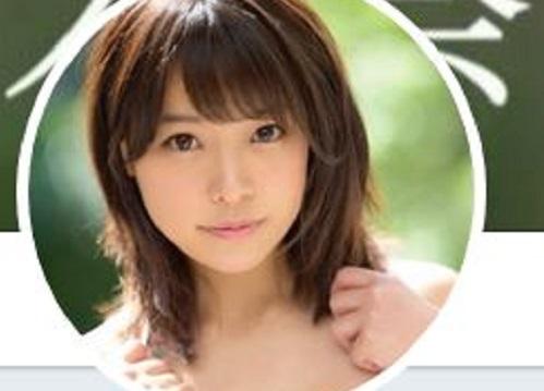 SSS級の美少女 八木奈々 エッチ体験ひと月前に１人の女の子がAVデビュー！