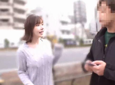 綺麗なお姉さんに声をかけられたと思ったら深田えいみさんで射精しちゃいました＼(^o^)／