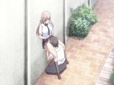 制服を着ていても主張してくるデカパイのJKに足でオチンポすりすりされたら、もう我慢できんっ！！